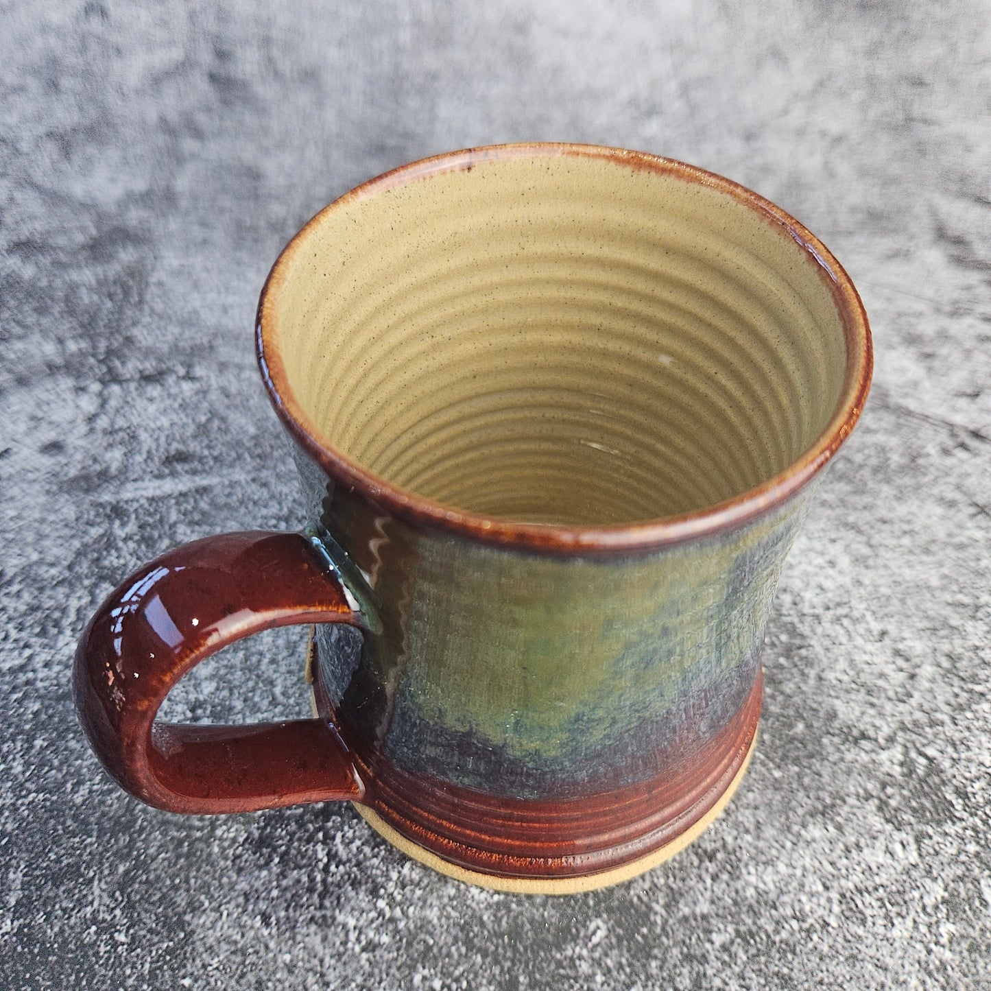 Green & Red Ribbed Mug