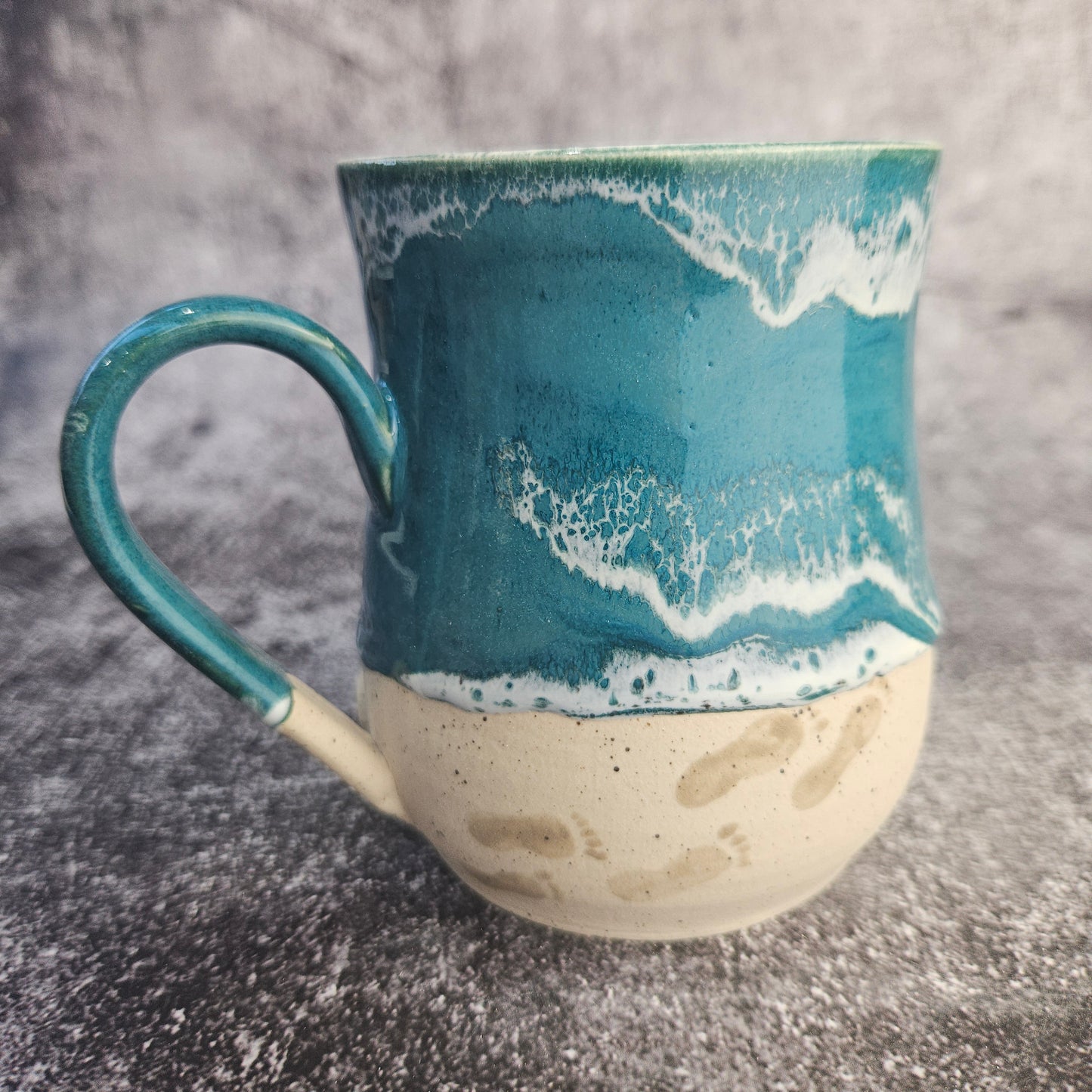 Walk to the shore mug.